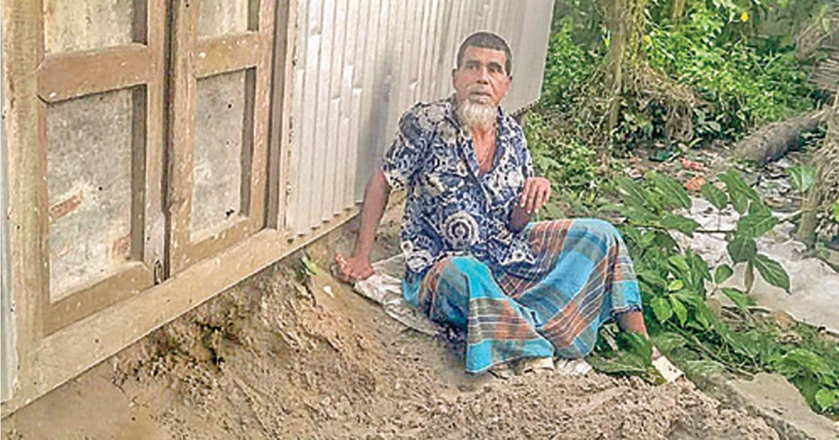 ভিক্ষুকের ঘরে সিঁধ কেটে চুরি