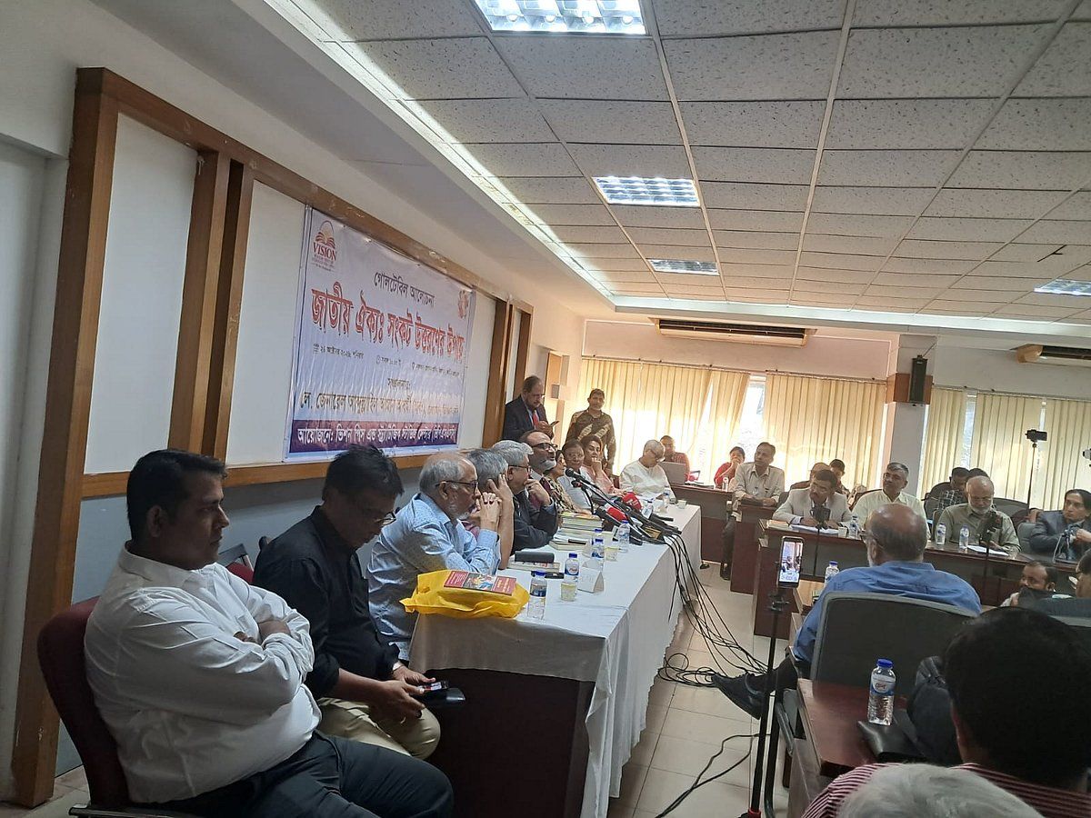 গণ-অভ্যুত্থানের পরাজিত শক্তির বিপক্ষে অস্তিত্ব রক্ষায় পরস্পরের হাত ধরে রাখা দরকার: নিয়াজ আহমেদ