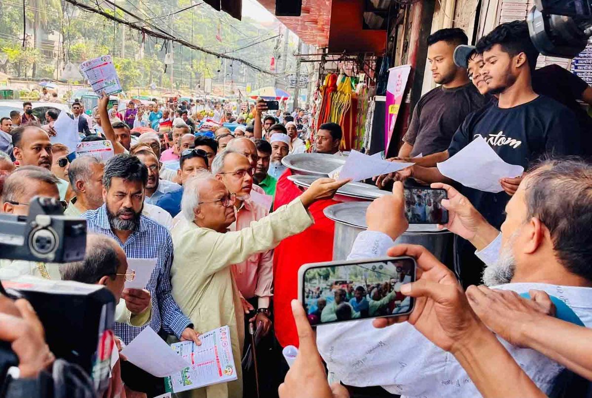 তলে তলে কার্যক্রম নিষিদ্ধ আ. লীগের কাছে বৈধতার সিল চায় জামায়াত: রিজভী